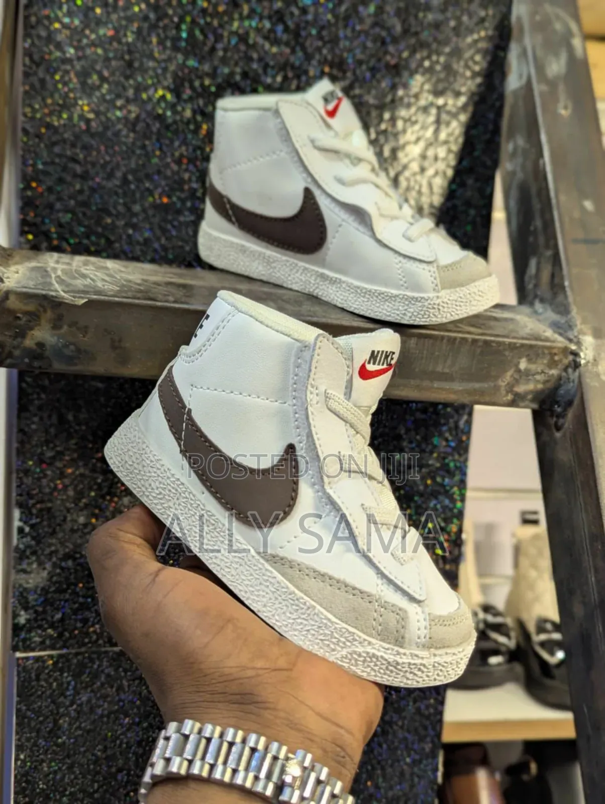 Boys Nike Material