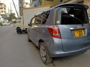 Toyota Ractis 2017 Gray