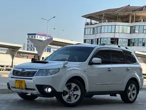 Subaru Forester 2009 White