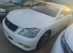 Toyota Crown 2006 White
