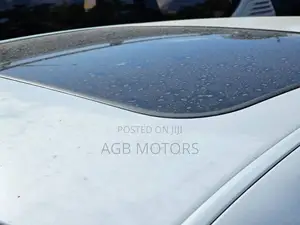 Toyota Crown 2006 White