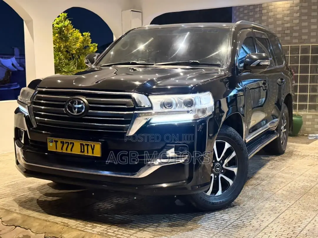 Toyota Land Cruiser 2010 Black