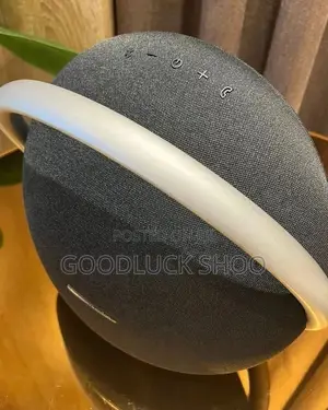 Harman Kardon Onyx Studio 8