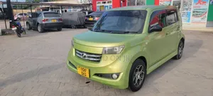Toyota bB 2006 Green