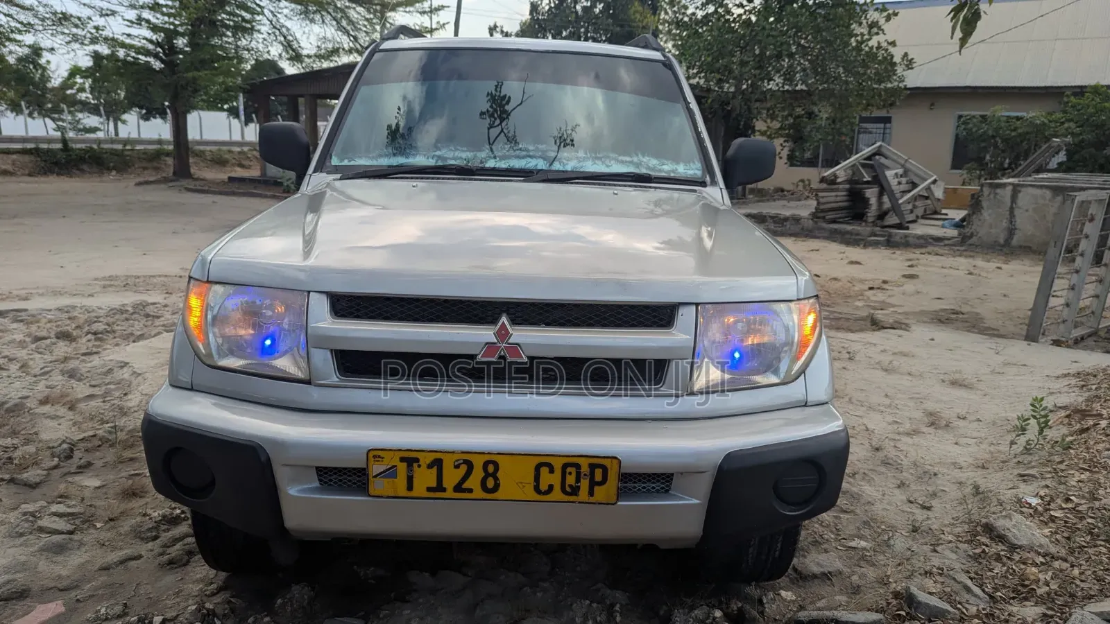 Mitsubishi Shogun 2001 Silver
