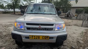 Mitsubishi Shogun 2001 Silver