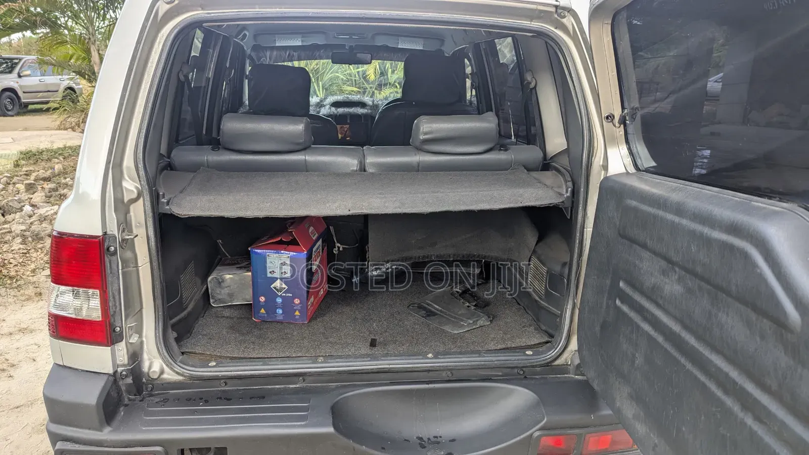 Mitsubishi Shogun 2001 Silver