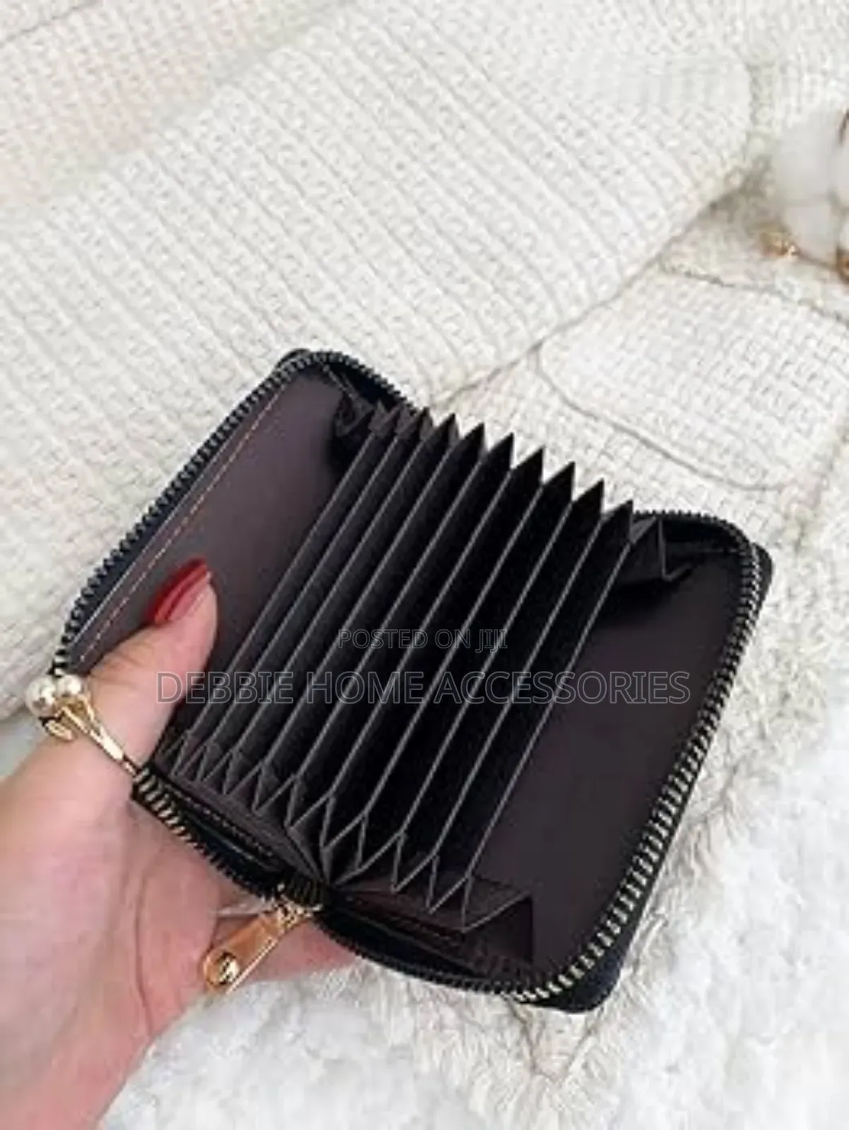 Minimalist Credit Card Holder Wallet.