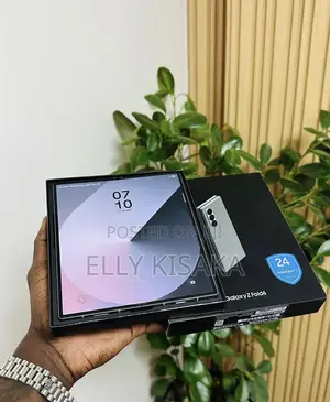 New Samsung Galaxy Z Fold6 256 GB Black