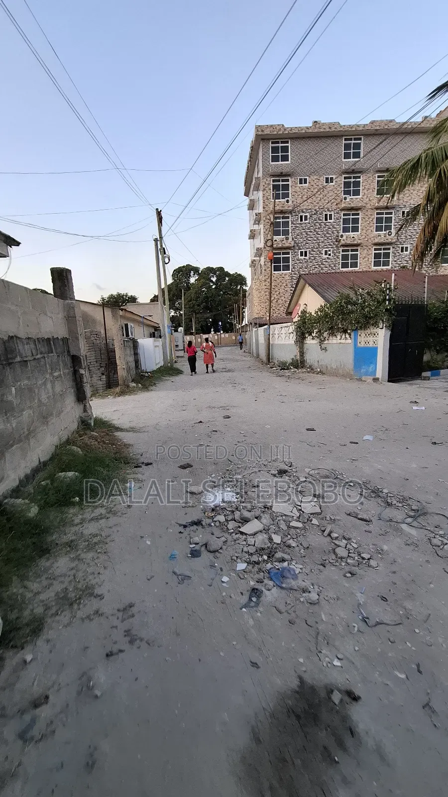 10bdrm Bungalow in Makumbusho Bus Stop, Kinondoni for sale