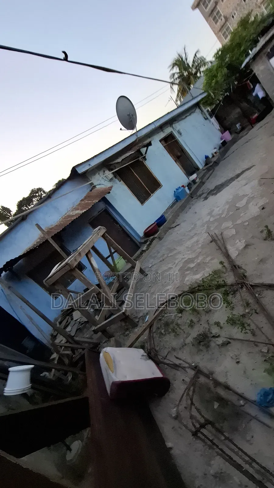 10bdrm Bungalow in Makumbusho Bus Stop, Kinondoni for sale