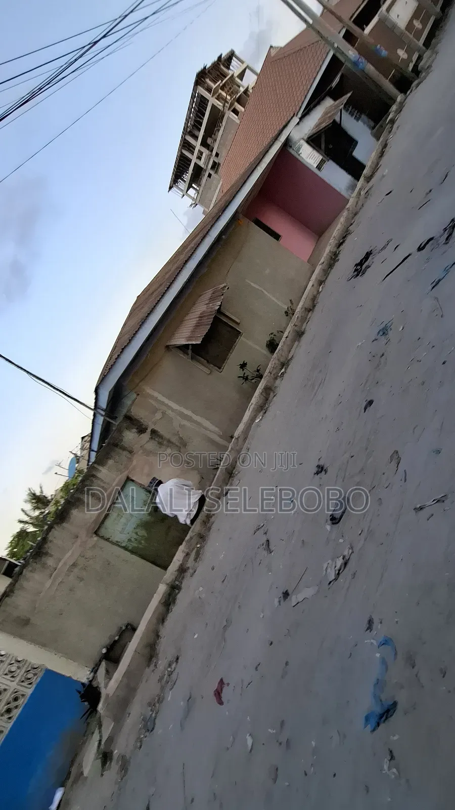10bdrm Bungalow in Makumbusho Bus Stop, Kinondoni for sale