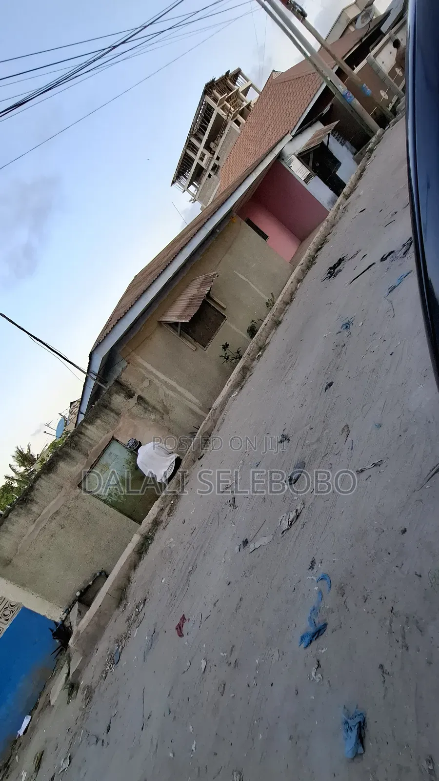 10bdrm Bungalow in Makumbusho Bus Stop, Kinondoni for sale