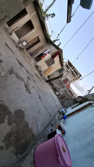 Plot 4 Investment at Makumbusho Bus Stand