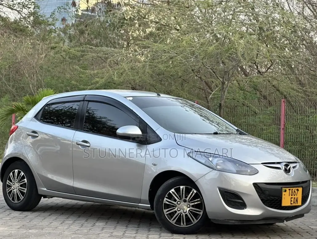 Mazda Demio 2011
