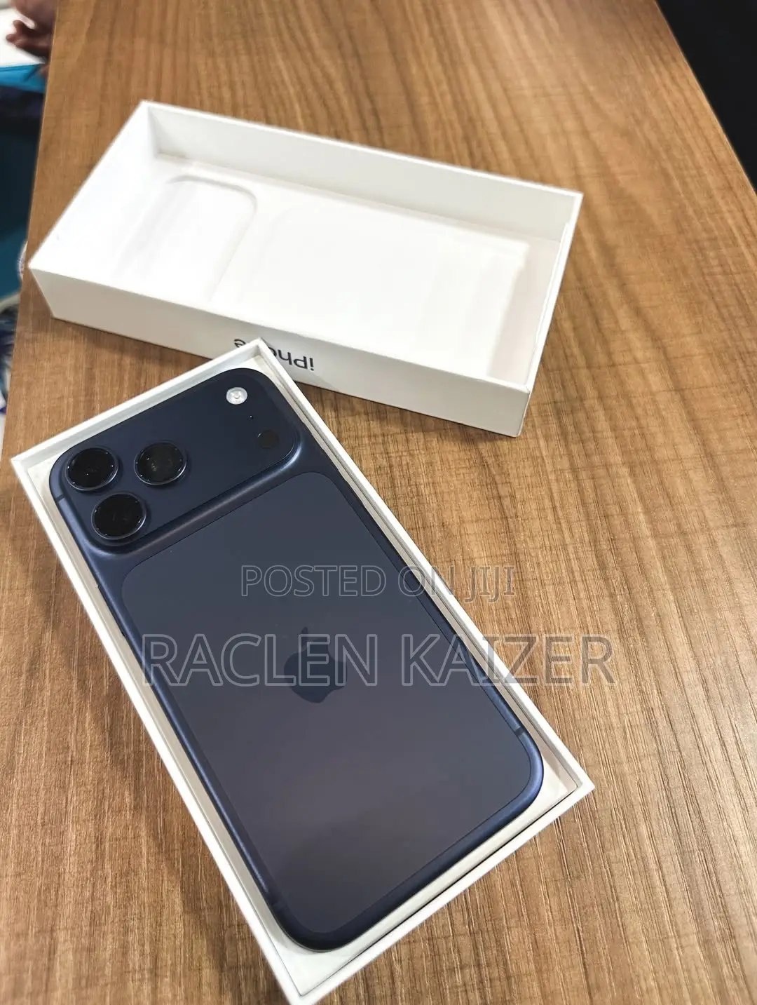 New Apple iPhone 17 Pro Max 256 GB Blue