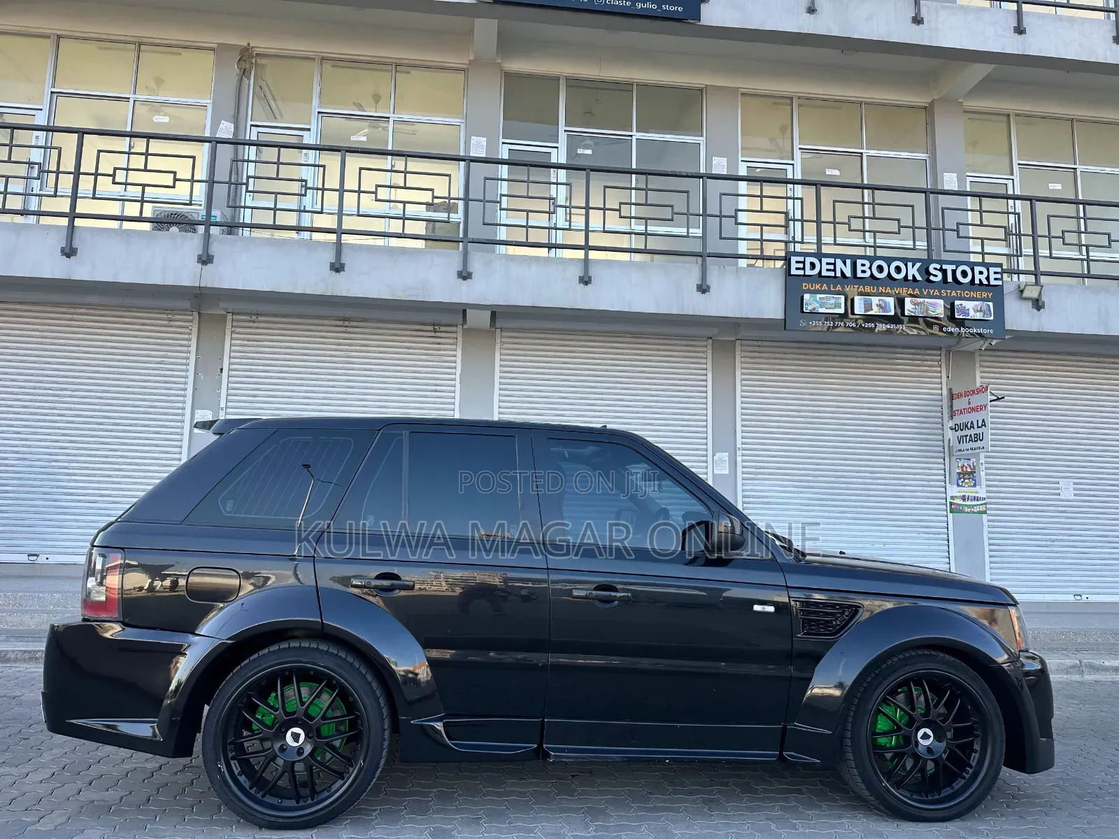 Land Rover Discovery 2011 Black