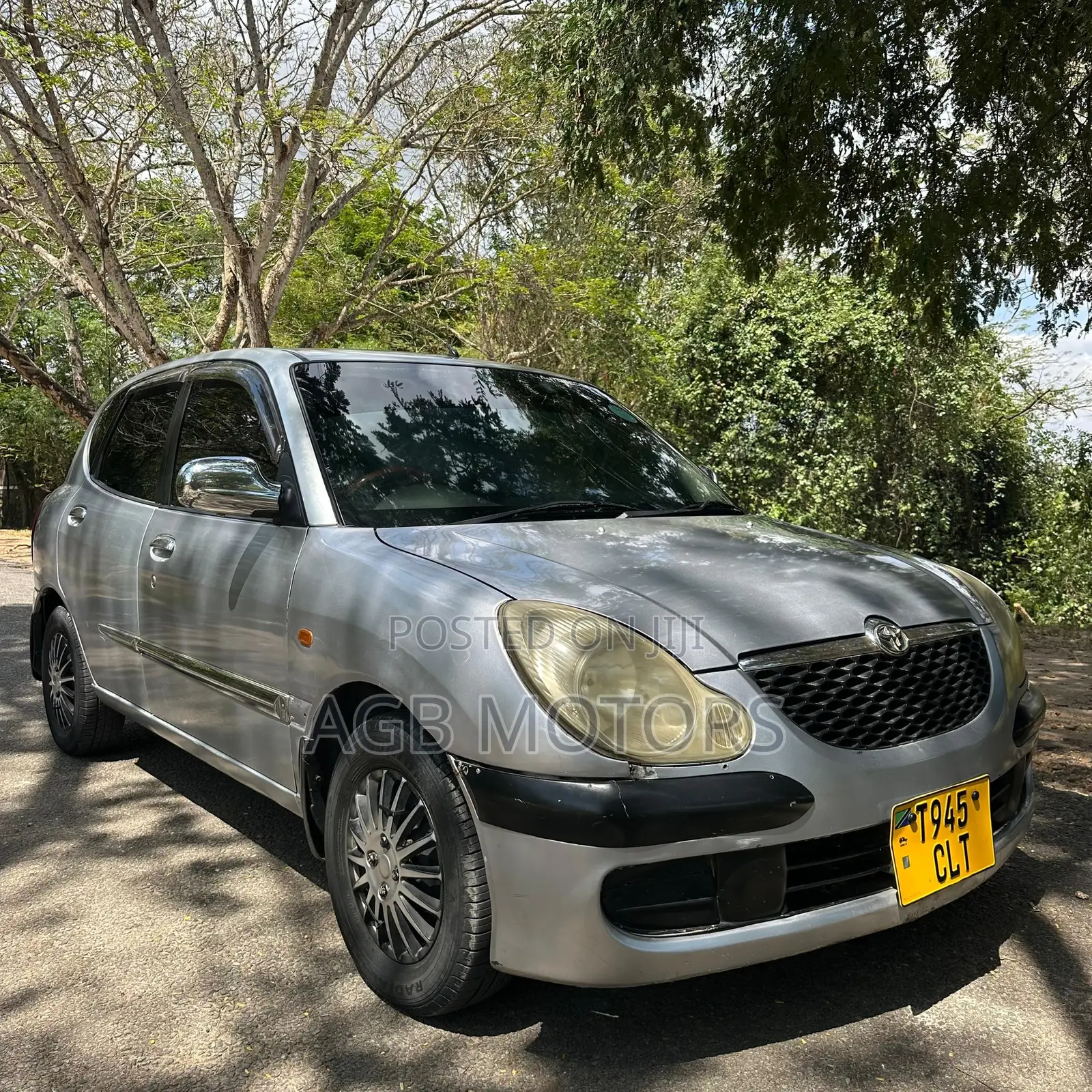 Toyota Duet 2004 Silver