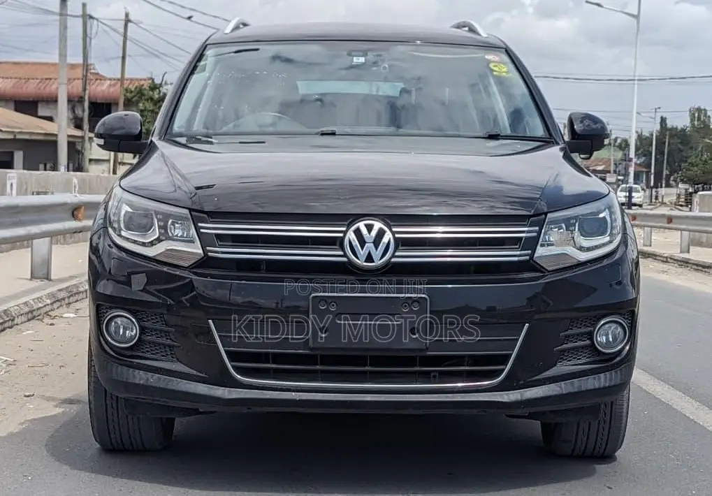 Volkswagen Tiguan 2011 Black