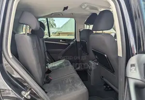Volkswagen Tiguan 2011 Black