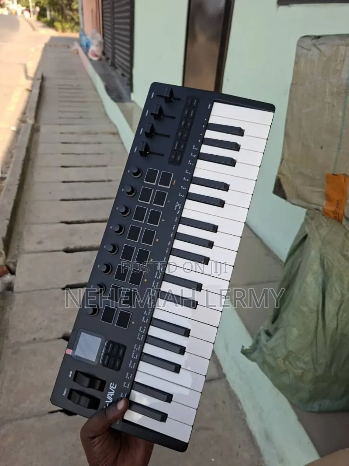 M Audio. Midi Keyboard 37 Keys