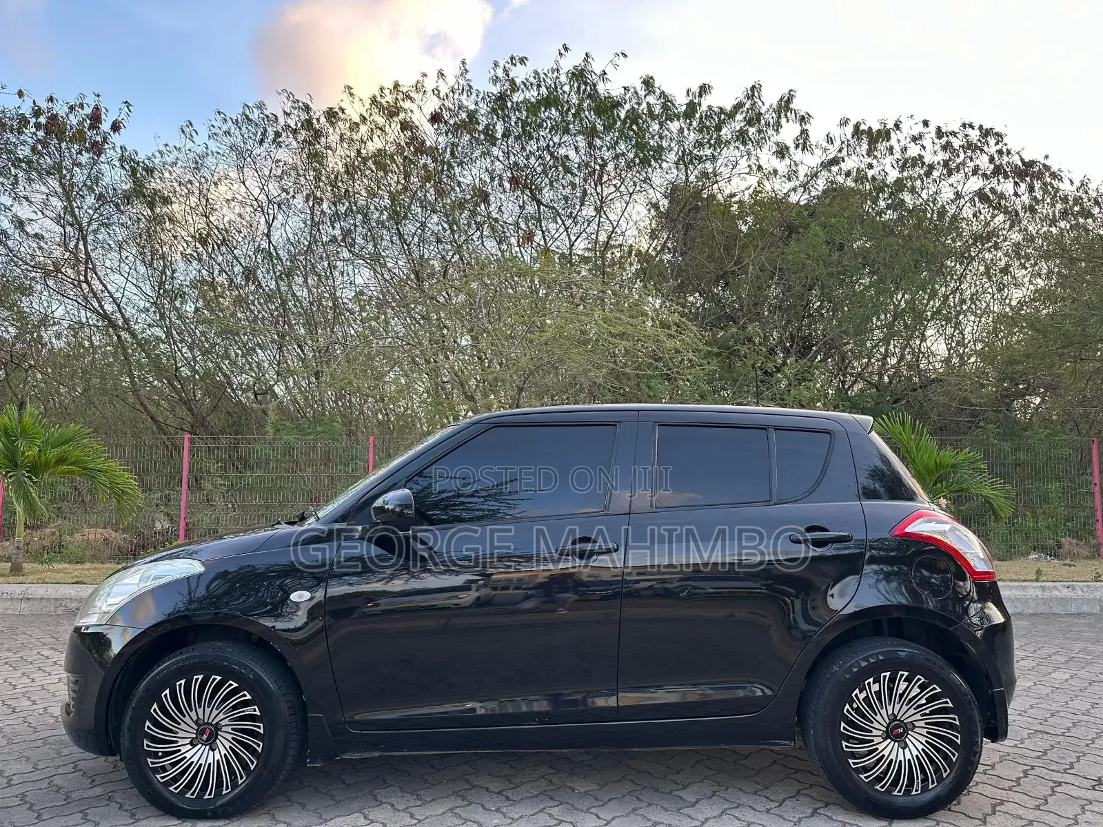 Suzuki Swift 2010 Black