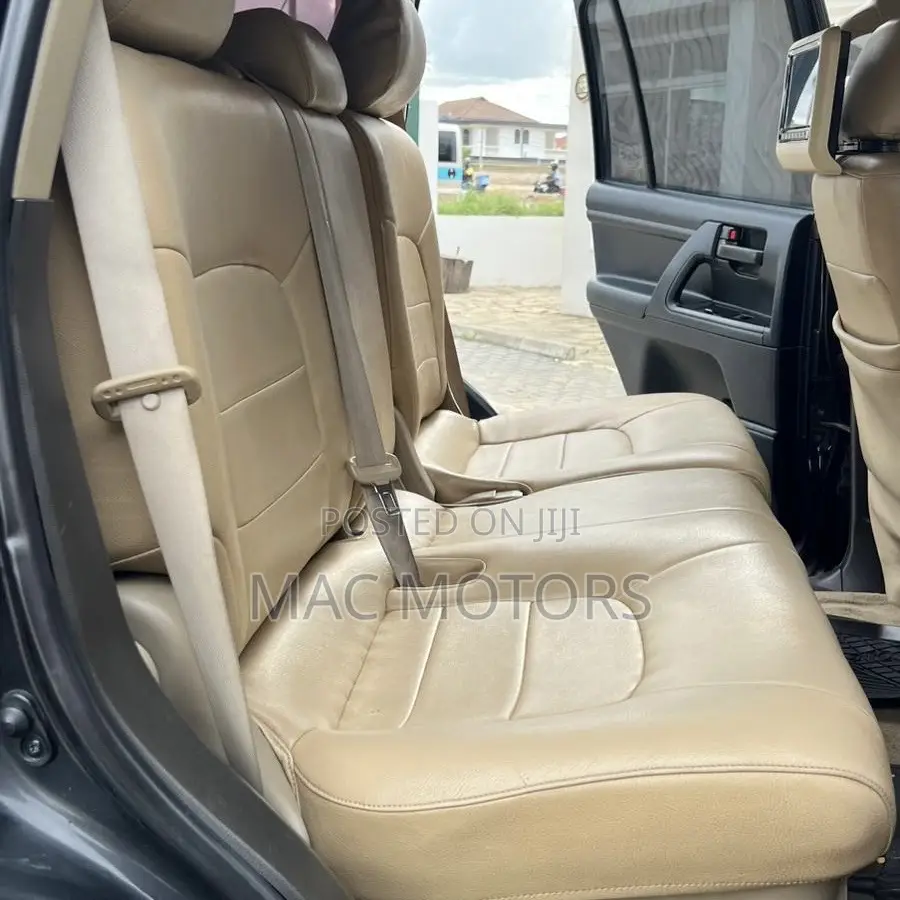 Toyota Land Cruiser 2022 Black