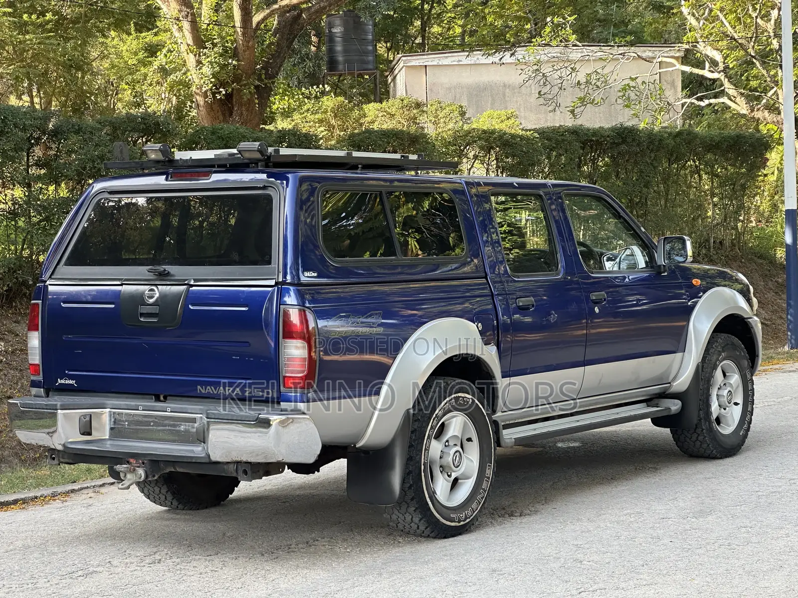 Nissan Navara 2003 Blue