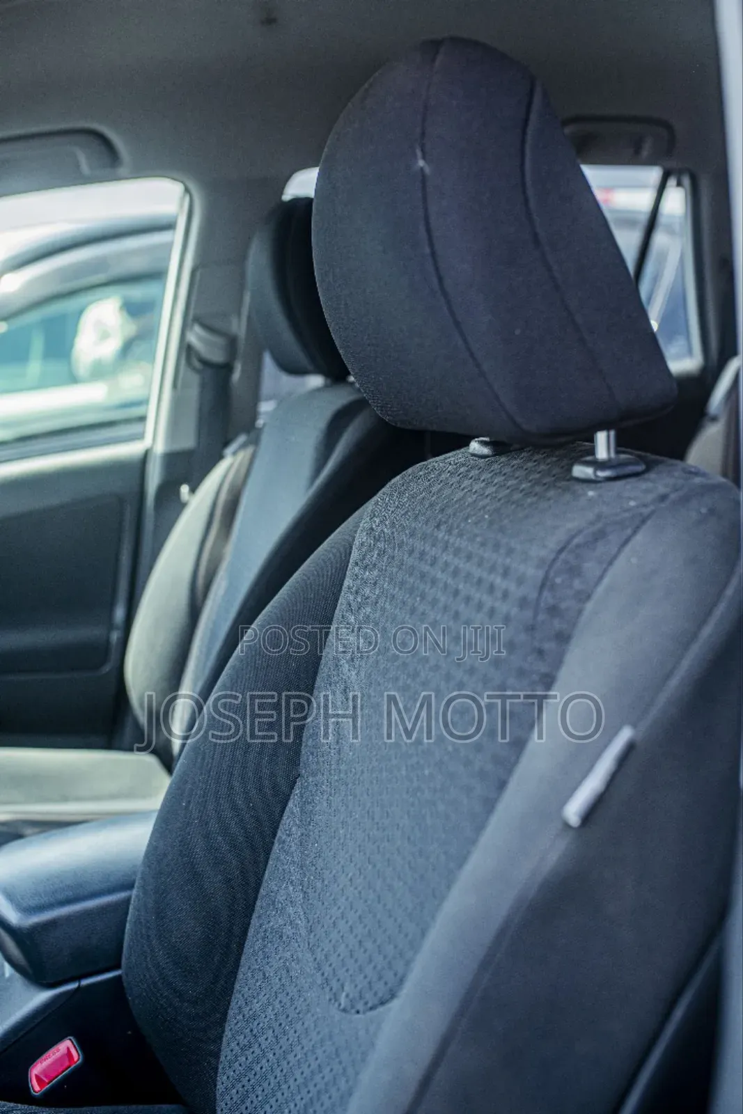Toyota Vanguard 2012 White