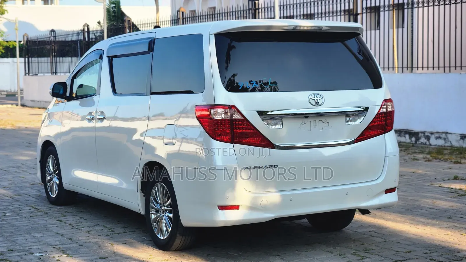 Toyota Alphard 2010 White