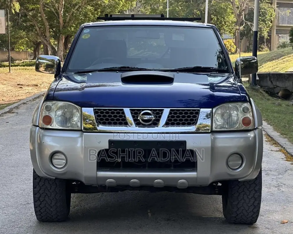 Nissan Navara 2003 Blue