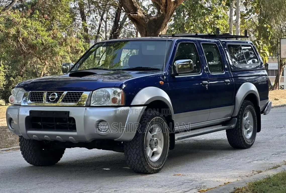 Nissan Navara 2003 Blue