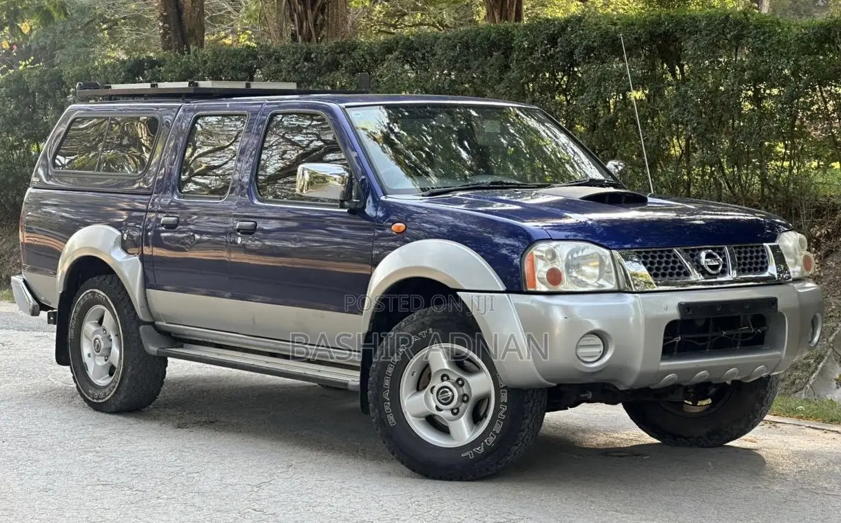 Nissan Navara 2003 Blue