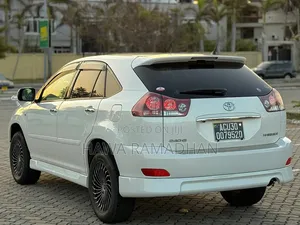 Toyota Harrier 2008 White