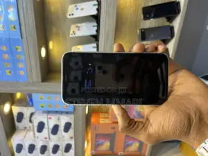 Apple iPhone XR 64 GB White