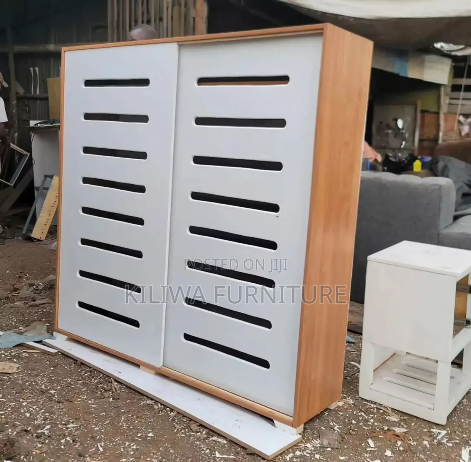 Shoe Rack Za Kisasa