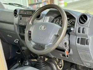 Toyota Land Cruiser 4.0 V6 GXR 2016 Beige