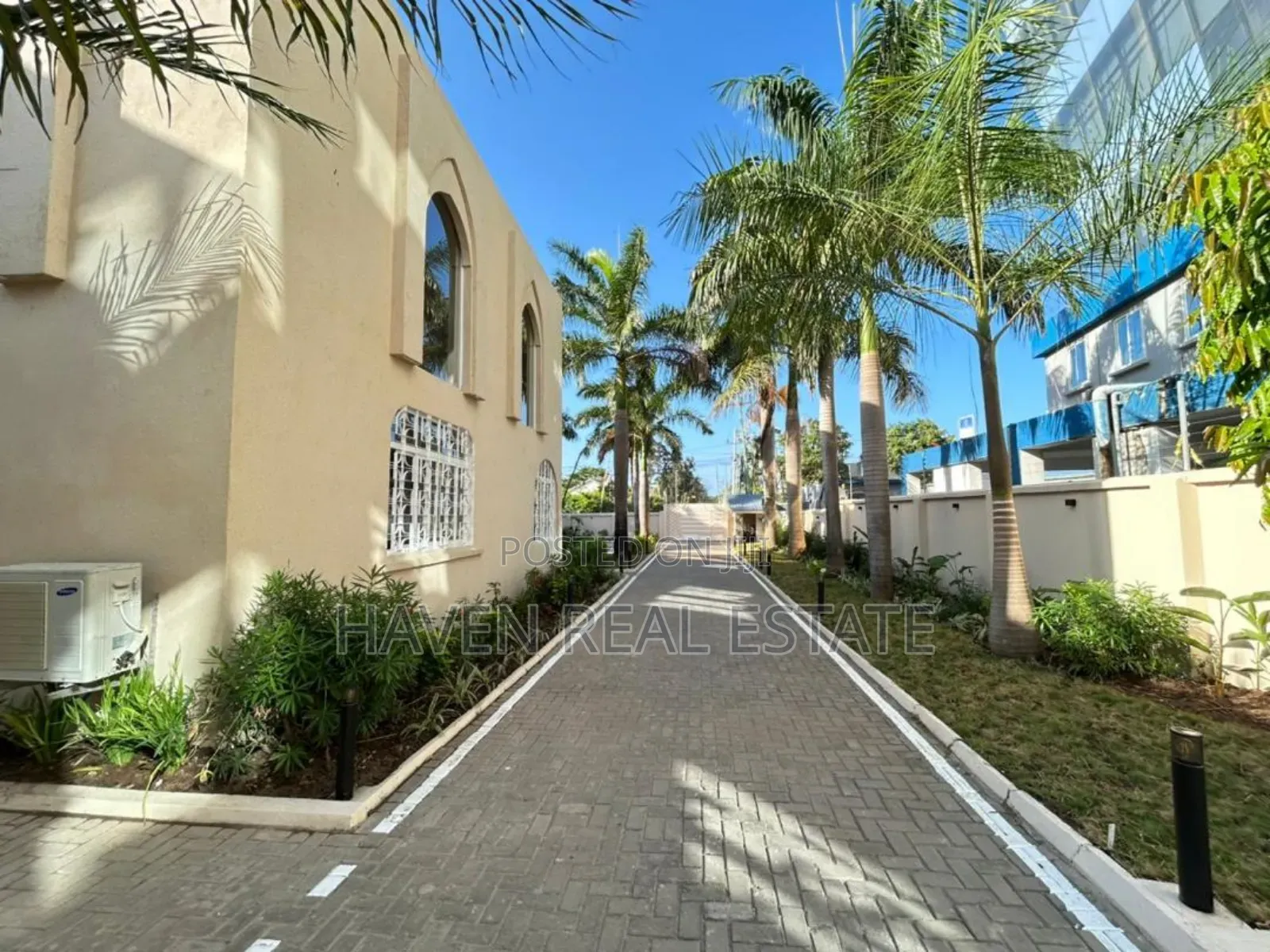 Office Block for Rent at Oyster Bay