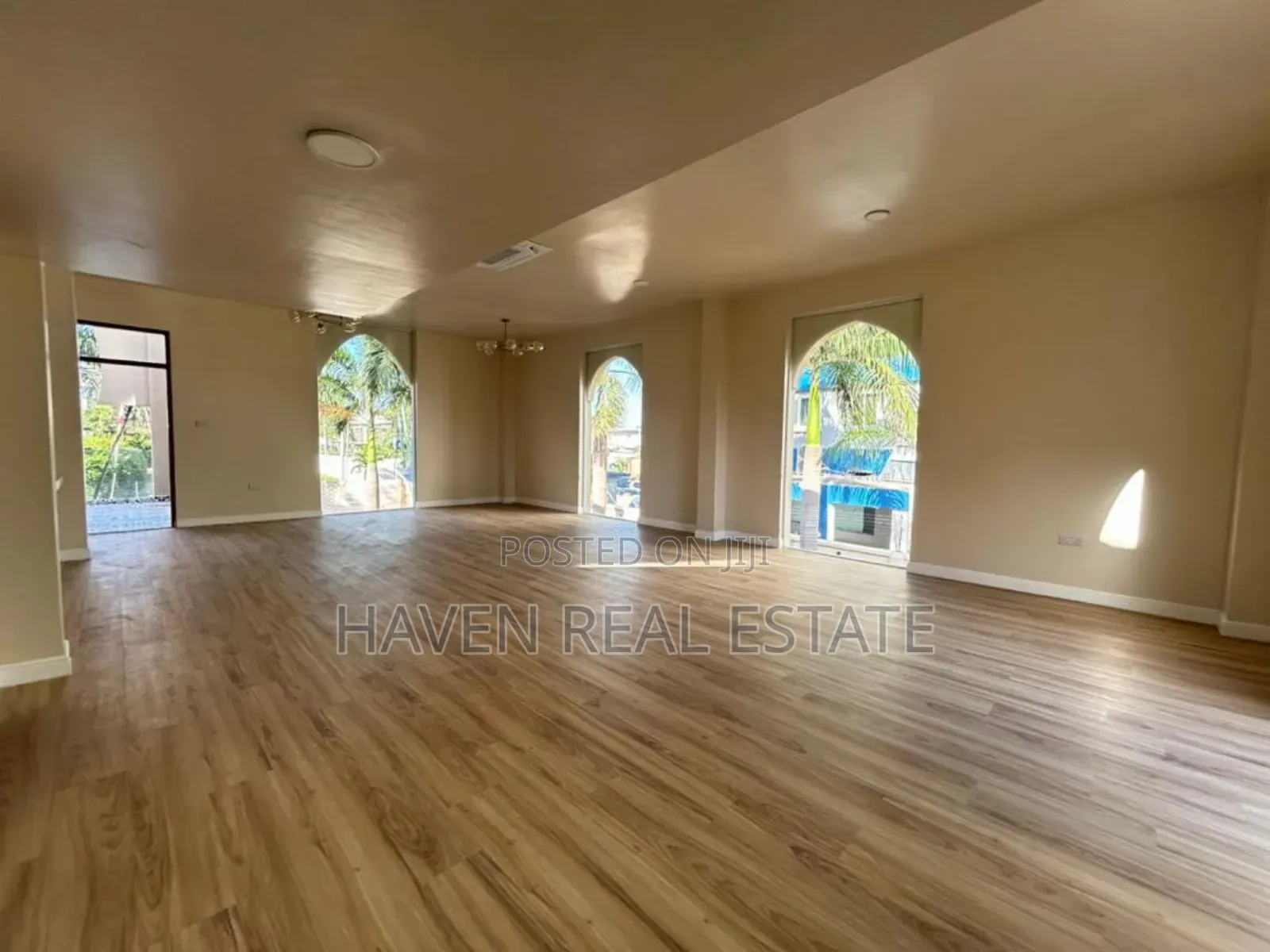 Office Block for Rent at Oyster Bay