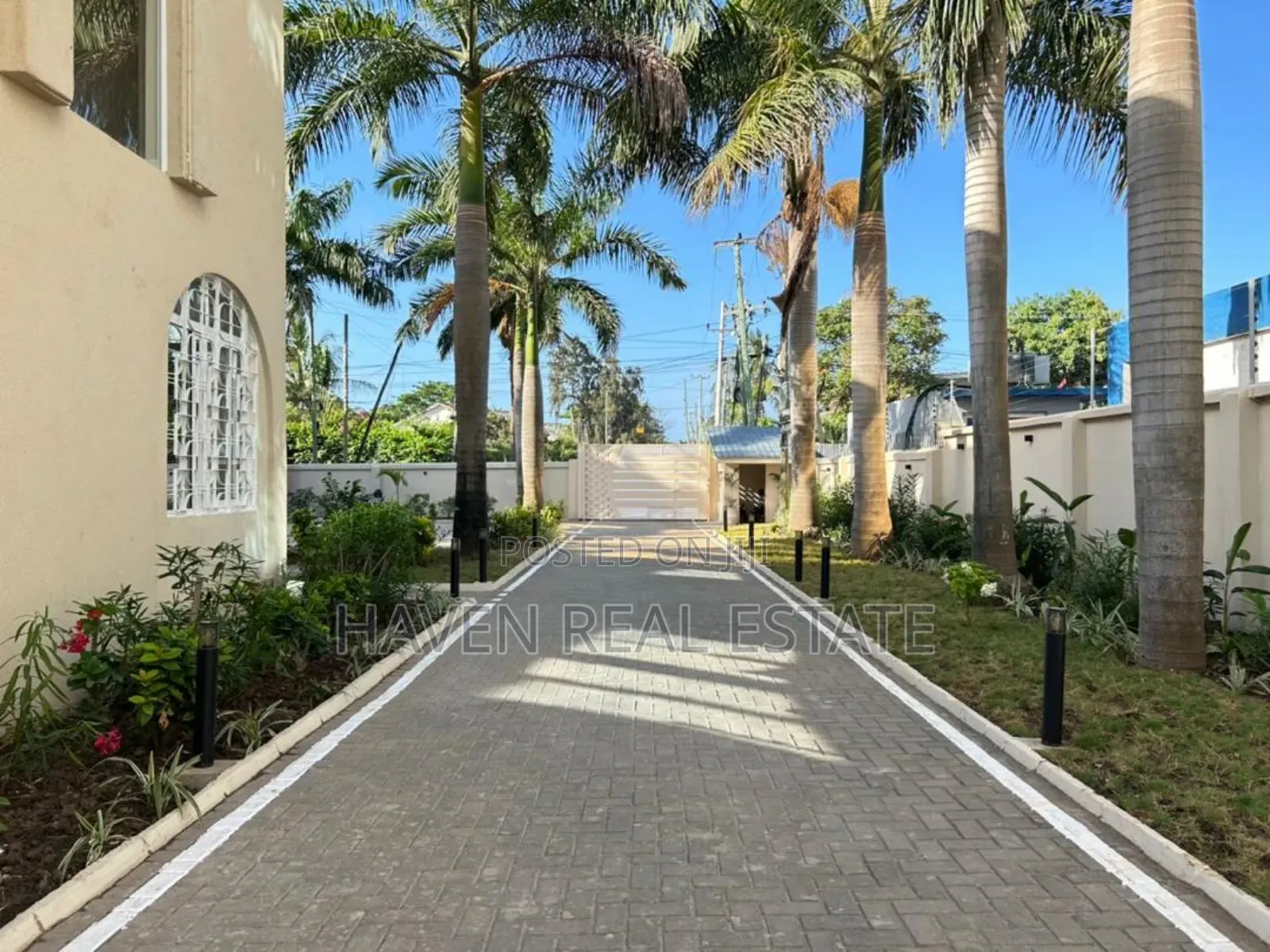 Office Block for Rent at Oyster Bay