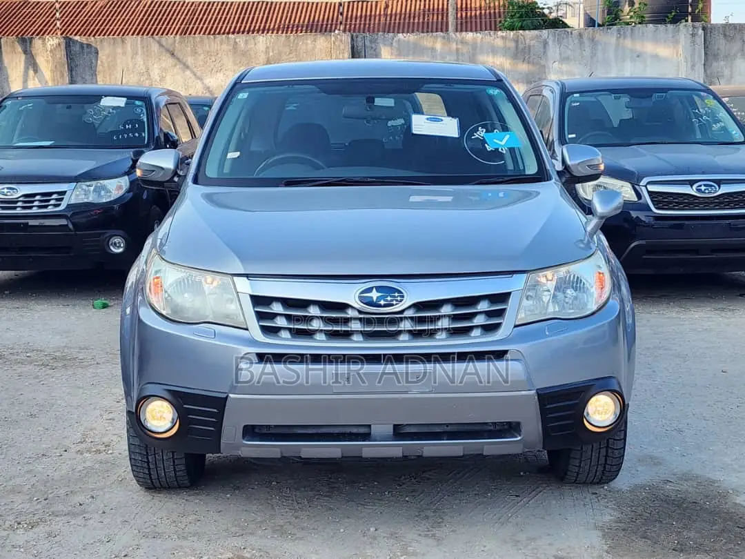 Subaru Forester 2011 Silver