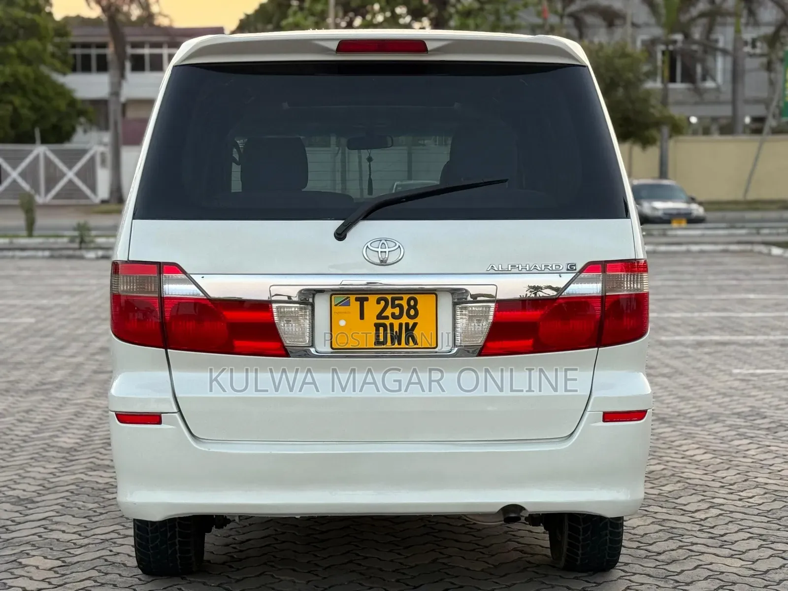 Toyota Alphard 2004 White