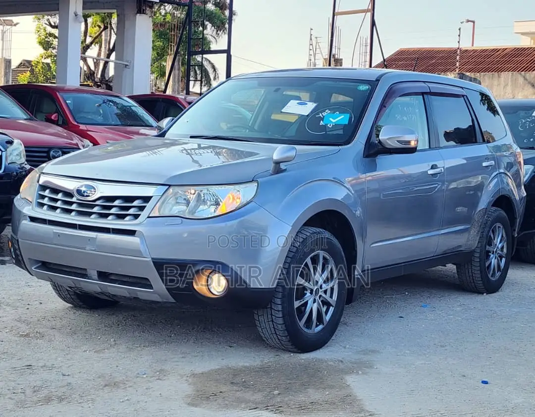Subaru Forester 2011 Silver