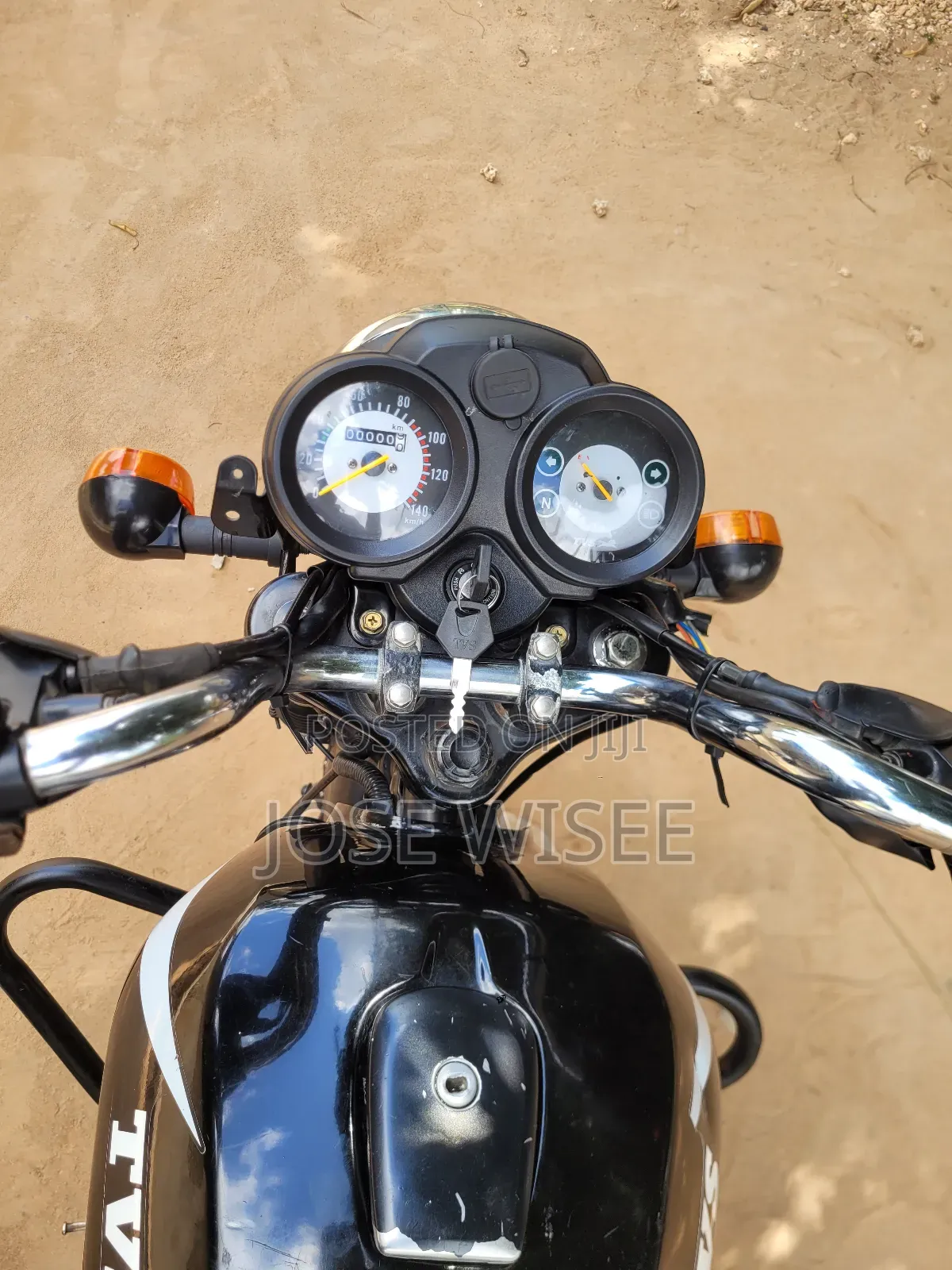 TVS HLX 125 2025 Black