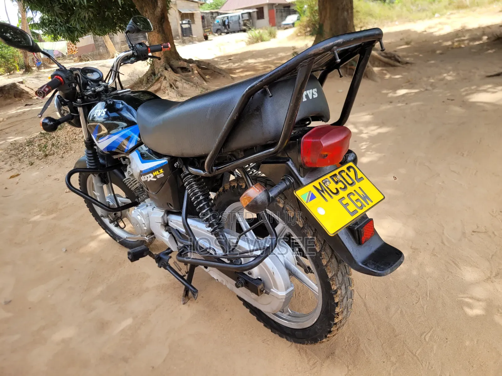 TVS HLX 125 2025 Black