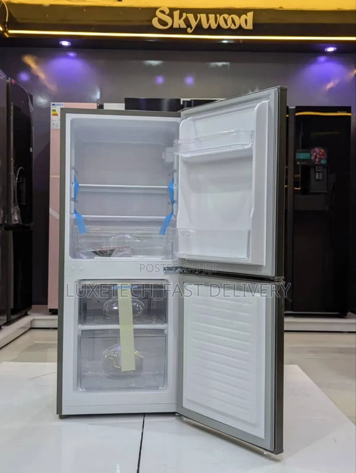 Skywood Fridge 118l With Bottom Freezer