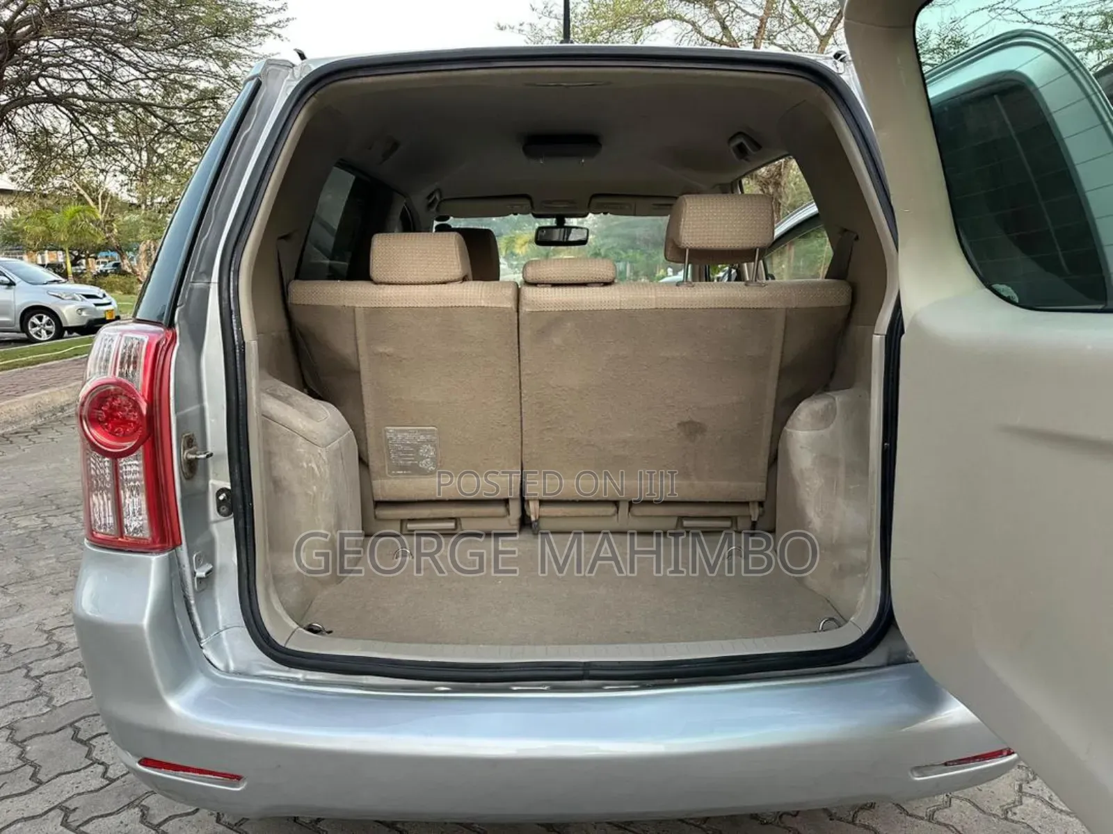 Toyota Raum 2005 Silver