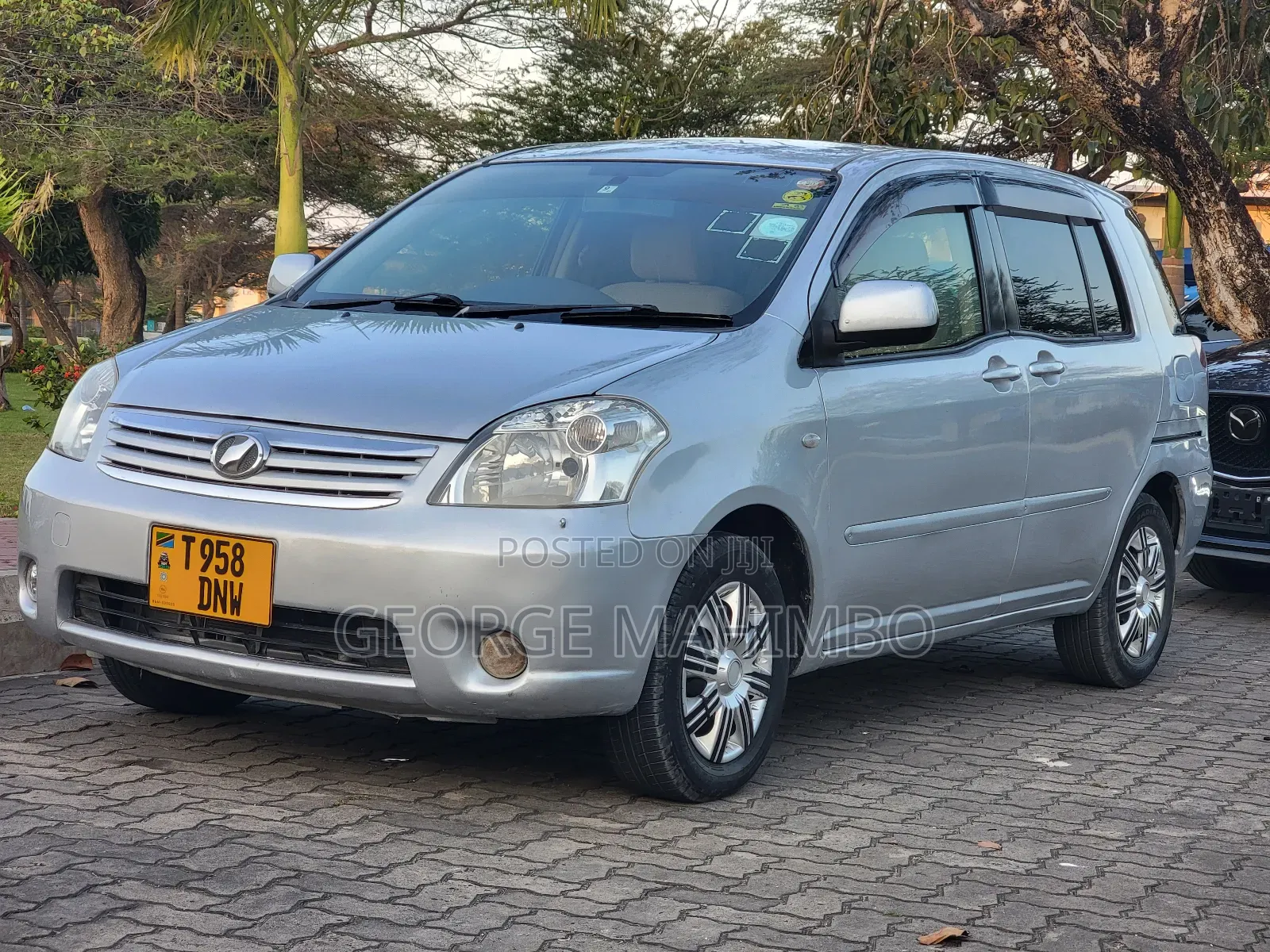 Toyota Raum 2005 Silver