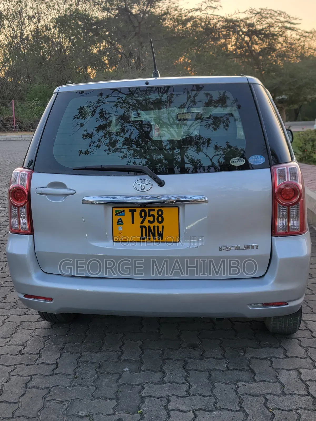 Toyota Raum 2005 Silver