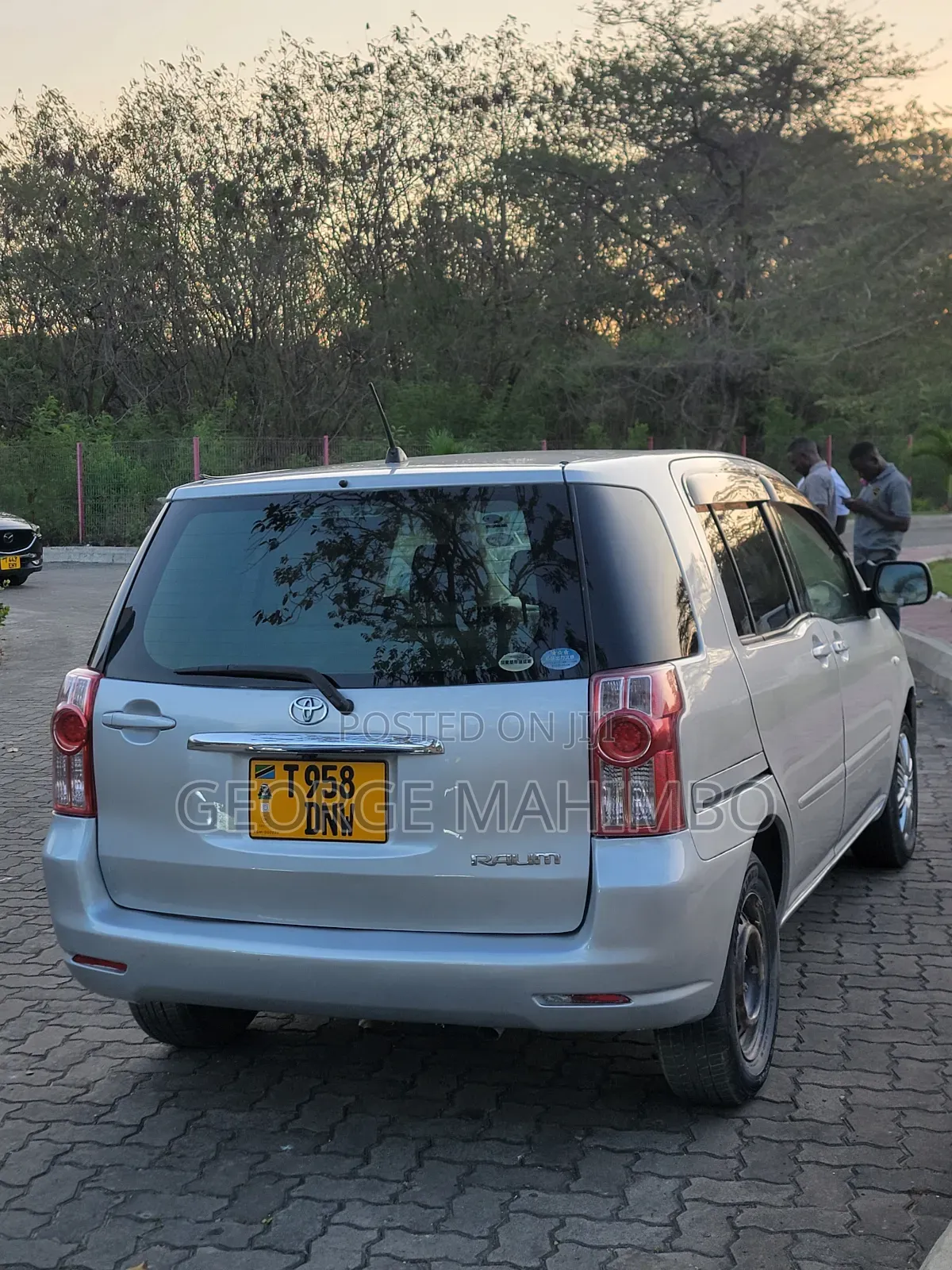 Toyota Raum 2005 Silver